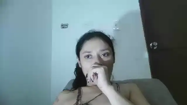 Snapshot of TamaraNauthy chatting on 03-01-25, 04:00 TamaraNauthy online show from 03-01-25, 04:00