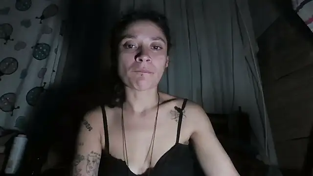 Snapshot of TamaraNauthy chatting on 11-28-25, 10:56 TamaraNauthy online show from 11-28-25, 10:56