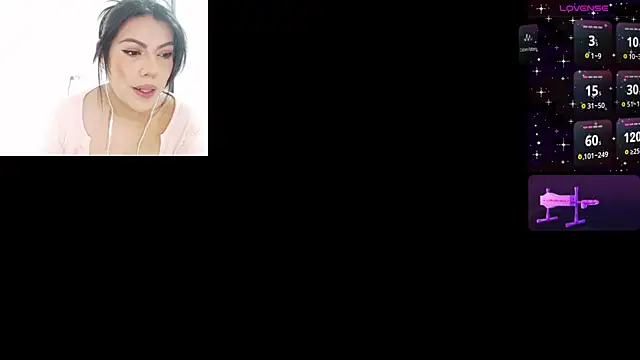 Snapshot of sarah_escobar_ chatting on 10-20-25, 01:11 sarah escobar online show from 10-20-25, 01:11