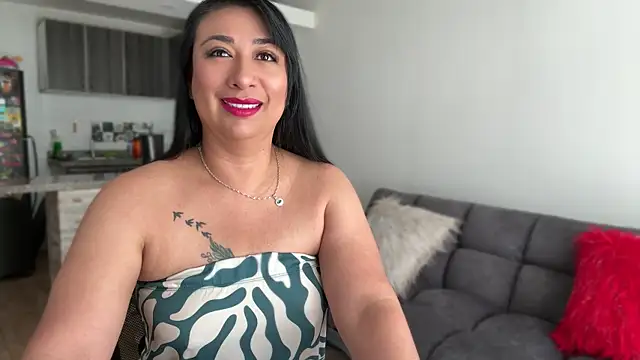 Karina Yang online show from 04-14-26, 06:03