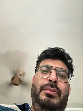 Snapshot of hot_rajat chatting on 06-03-26, 12:41 hot rajat online show from 06-03-26, 12:41