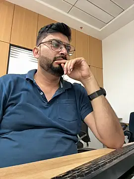 Snapshot of hot_rajat chatting on 06-12-26, 09:52 hot rajat online show from 06-12-26, 09:52