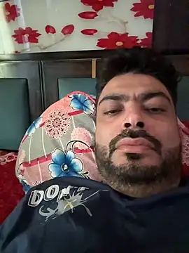 Snapshot of hot_rajat chatting on 06-27-26, 05:45 hot rajat online show from 06-27-26, 05:45