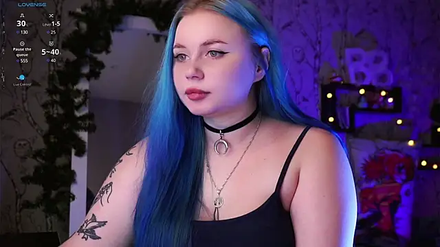 Moon Valkyrie online show from 01-30-25, 03:22