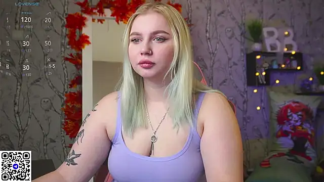 Moon Valkyrie online show from 10-17-25, 09:56