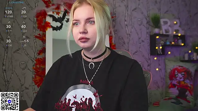 Moon Valkyrie online show from 10-30-25, 11:33