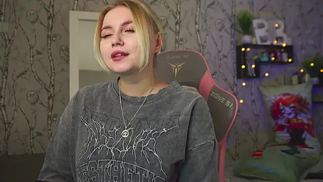 Moon Valkyrie online show from 02-27-26, 09:53