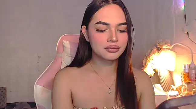 Ashely Lewis online show from 02-07-25, 12:06