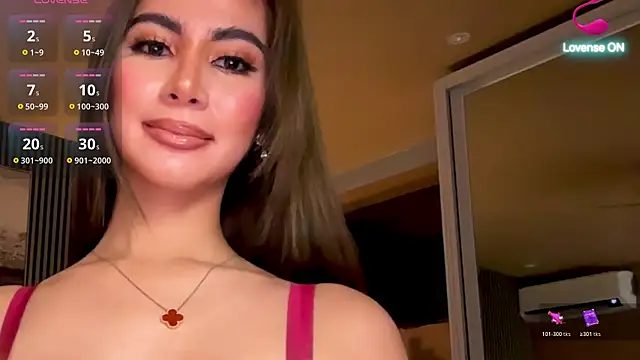 HeavenlyBlair online show from 10-28-25, 03:21