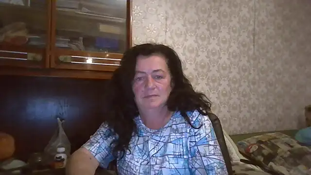 GypsiQueen2 online show from 09-15-25, 07:36