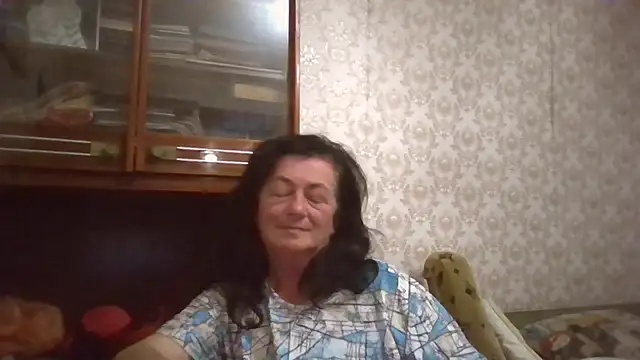 GypsiQueen2 online show from 09-22-25, 09:06