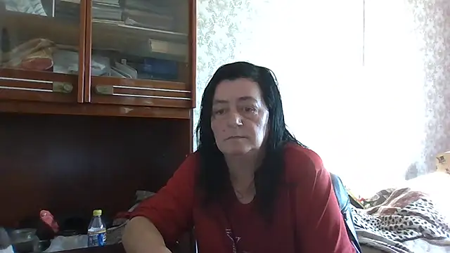 GypsiQueen2 online show from 10-31-25, 11:55