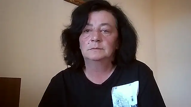 GypsiQueen2 online show from 05-13-26, 04:04