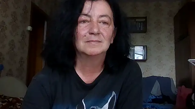 GypsiQueen2 online show from 07-15-26, 11:26