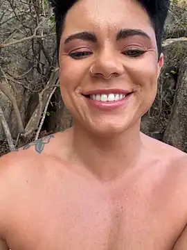 Snapshot of LukeLouHarvey chatting on 03-14-25, 12:43 LukeLouHarvey online show from 03-14-25, 12:43