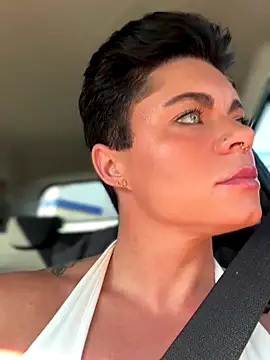 Snapshot of LukeLouHarvey chatting on 09-11-25, 08:58 LukeLouHarvey online show from 09-11-25, 08:58