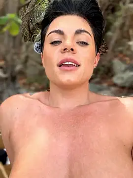 Snapshot of LukeLouHarvey chatting on 09-25-25, 05:00 LukeLouHarvey online show from 09-25-25, 05:00