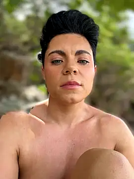 Snapshot of LukeLouHarvey chatting on 10-15-25, 05:51 LukeLouHarvey online show from 10-15-25, 05:51