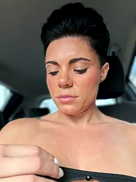 Snapshot of LukeLouHarvey chatting on 11-17-25, 03:12 LukeLouHarvey online show from 11-17-25, 03:12