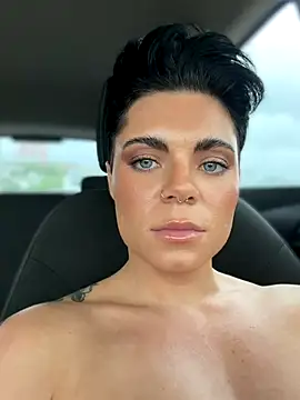 Snapshot of LukeLouHarvey chatting on 11-20-25, 03:50 LukeLouHarvey online show from 11-20-25, 03:50