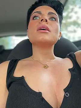 Snapshot of LukeLouHarvey chatting on 11-26-25, 03:40 LukeLouHarvey online show from 11-26-25, 03:40