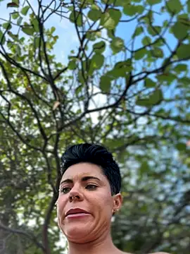 Snapshot of LukeLouHarvey chatting on 12-18-25, 02:17 LukeLouHarvey online show from 12-18-25, 02:17