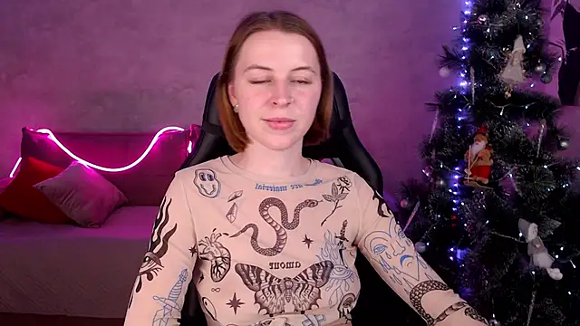 tiffany  burn online show from 01-12-25, 01:05