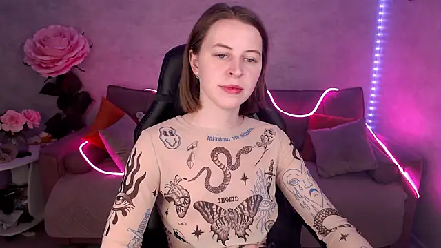 tiffany  burn online show from 02-07-25, 09:05