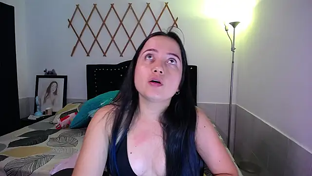 naughty girl 4u online show from 09-18-25, 08:22