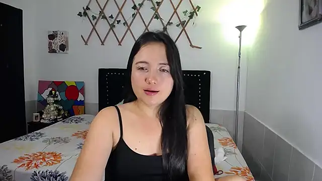 naughty girl 4u online show from 05-05-26, 09:23