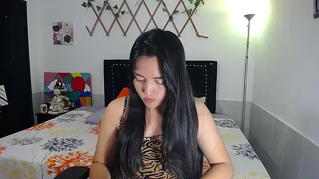 naughty girl 4u online show from 05-06-26, 08:47