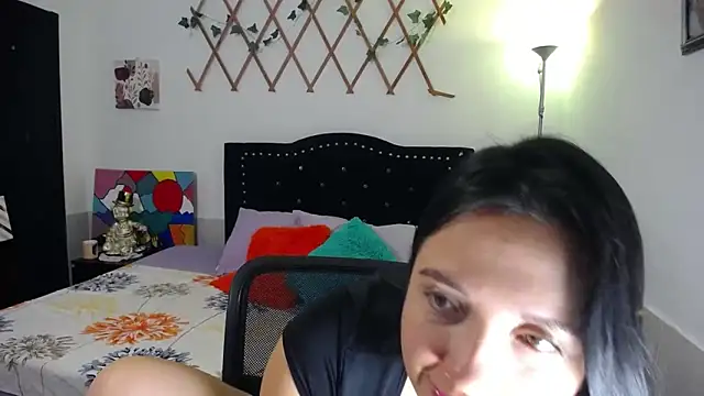 naughty girl 4u online show from 05-07-26, 08:36