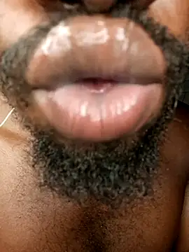 Snapshot of Texanguy01 chatting on 10-27-25, 01:26 Texanguy01 online show from 10-27-25, 01:26