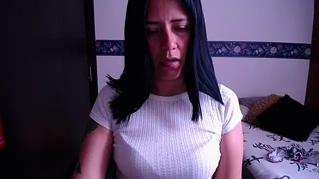 Snapshot of sharoon_cheerry chatting on 10-30-25, 03:57 sharoon cheerry online show from 10-30-25, 03:57