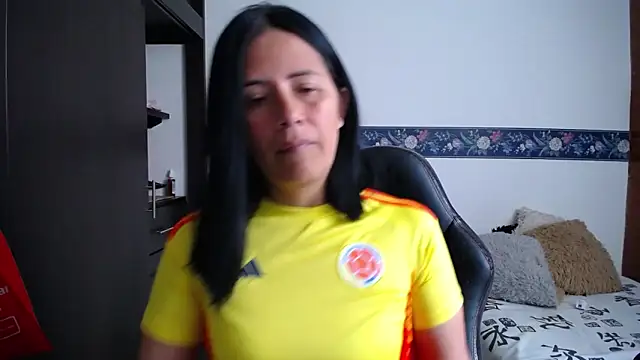 Snapshot of sharoon_cheerry chatting on 11-18-25, 03:16 sharoon cheerry online show from 11-18-25, 03:16