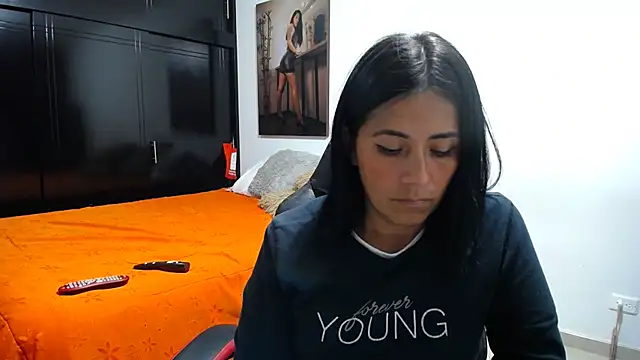 Snapshot of sharoon_cheerry chatting on 02-12-26, 01:44 sharoon cheerry online show from 02-12-26, 01:44