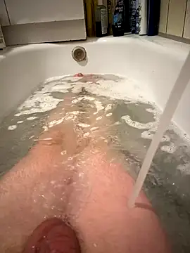 Snapshot of David19932908 chatting on 09-29-25, 04:45 David19932908 online show from 09-29-25, 04:45