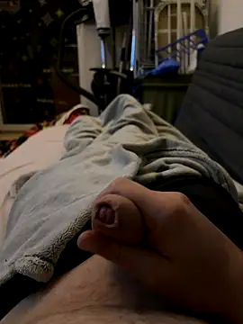 Snapshot of David19932908 chatting on 11-10-25, 12:31 David19932908 online show from 11-10-25, 12:31