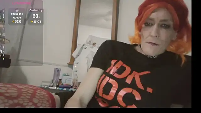 Nitehawk7483 online show from 12-16-25, 07:57