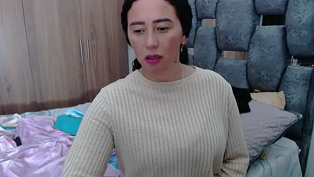 sara hott 1 online show from 01-26-25, 10:35