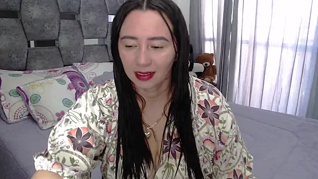 Snapshot of sara_hott_1 chatting on 05-18-26, 12:22 sara hott 1 online show from 05-18-26, 12:22