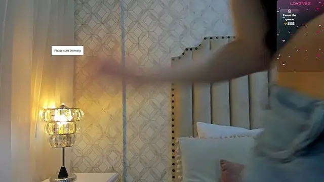 Pia Johnson  online show from 11-10-25, 11:31