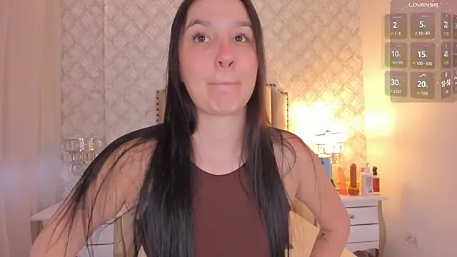 Pia Johnson  online show from 04-21-26, 11:38