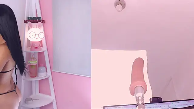 Snapshot of Sweet_Susie_ chatting on 11-26-25, 08:43 Sweet Susie online show from 11-26-25, 08:43