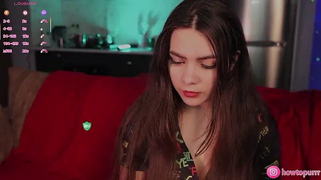 Snapshot of How2Meow chatting on 02-07-26, 05:05 How2Meow online show from 02-07-26, 05:05