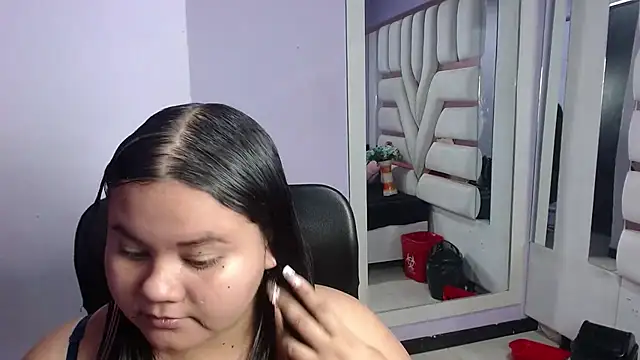 ValenTitis online show from 10-25-25, 09:09