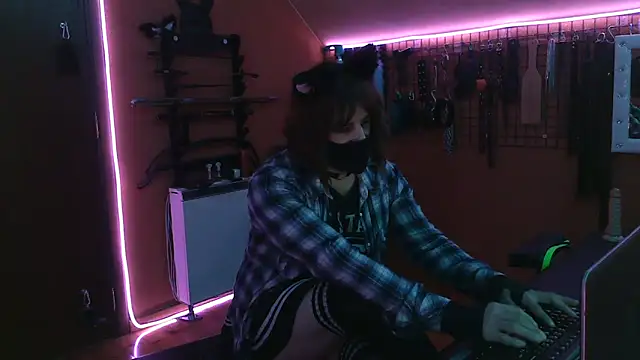 Snapshot of Ginny-the-bdsm-nympho chatting on 01-15-26, 06:11 Ginny-the-bdsm-nympho online show from 01-15-26, 06:11