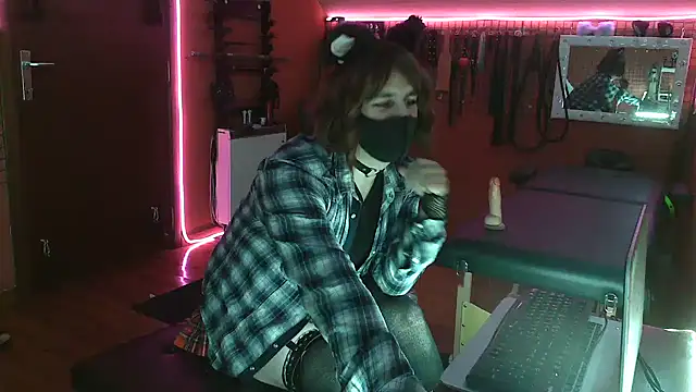 Snapshot of Ginny-the-bdsm-nympho chatting on 03-19-26, 06:12 Ginny-the-bdsm-nympho online show from 03-19-26, 06:12