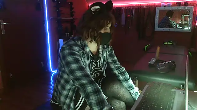 Ginny-the-bdsm-nympho online show from 05-14-26, 05:31