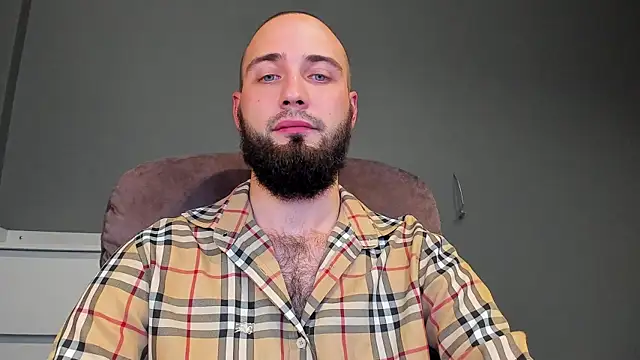 A              online show from 11-12-25, 01:06